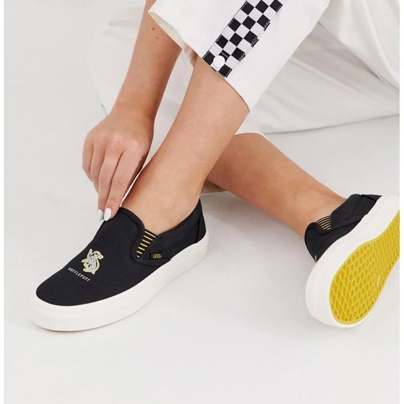 ⚡️ VANS CLASSIC SLIP ON HARRY POTTER HUFFLEPUFF SHOES NWT 🪄⚡️ - Picture 6 of 10